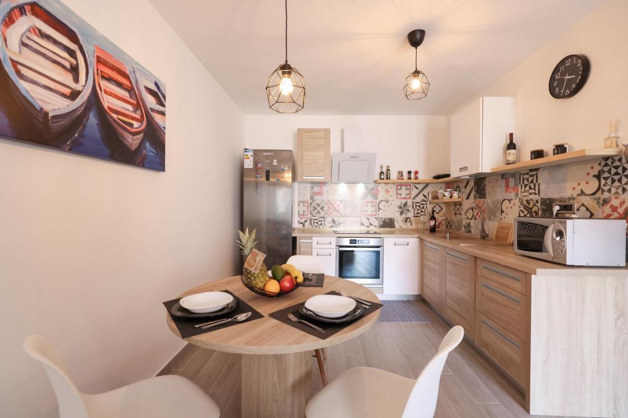 Apartamento Coco Pirovac Exterior foto